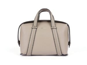 حقيبة فاخرة بتصميم أنيق