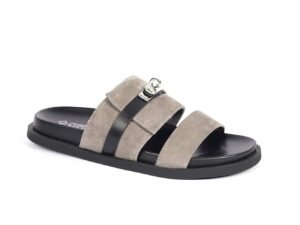 أحذية مسطحة فريدة بتصميم فاخر