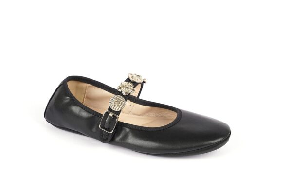 Simple Beige Flats with Elegant Silhouette - Image 2