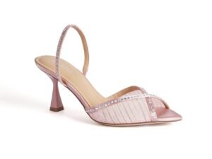 Modern sandals with elegant heels