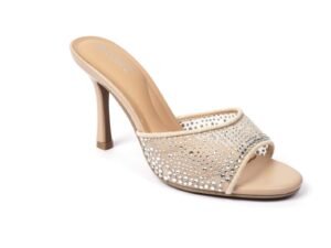 Modern sandals with elegant heels