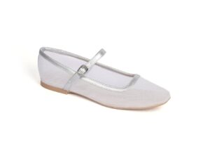 Flats with a simple and elegant design