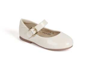 Girls' flats with an attractive shine