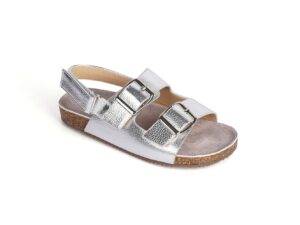Girls' flats with an attractive shine