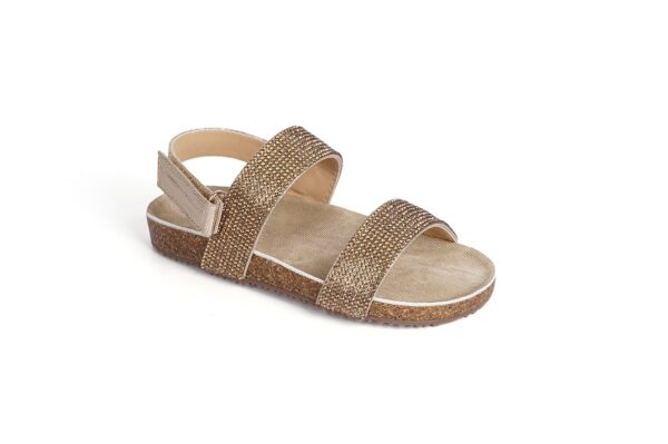 Girls' flats with an attractive shine