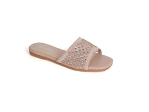 Girls' flats with an attractive shine