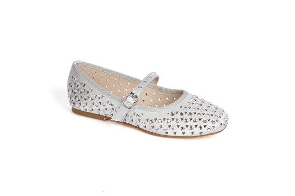 Girls' flats with an attractive shine