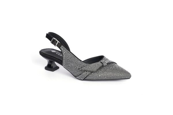 Girls' flats with an attractive shine - Image 2