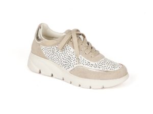 Modern Practical Sneaker