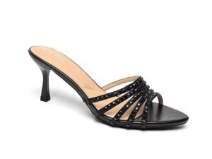 Modern sandals with elegant heels