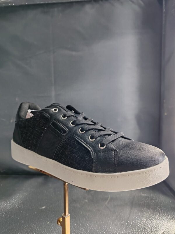 Durable Practical Shoe