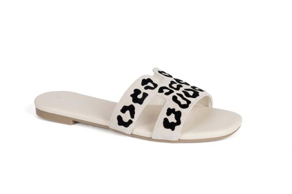 Stylish Leopard Print Slide Flats with Chic Design - Image 5