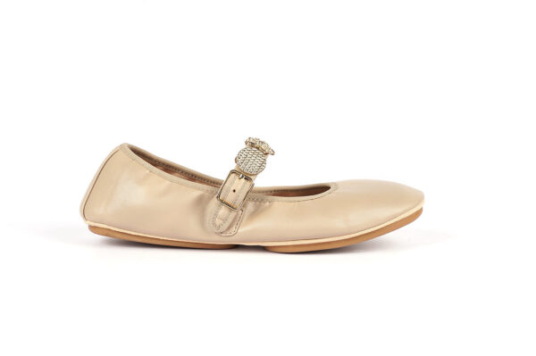 Simple Beige Flats with Elegant Silhouette - Image 5