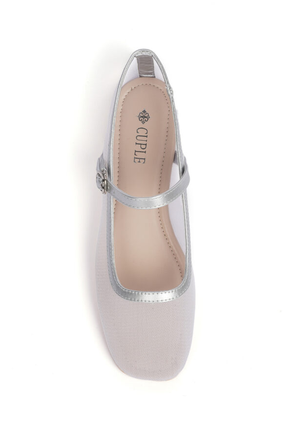 Flats with a simple and elegant design - Image 6