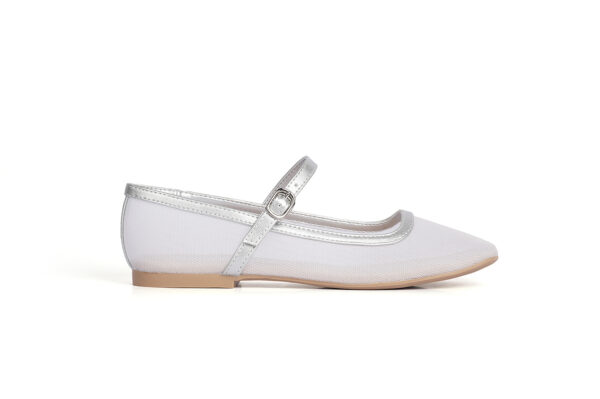 Flats with a simple and elegant design - Image 5