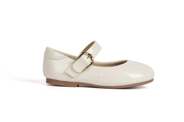 Girls' flats with an attractive shine - Image 5