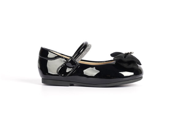 Girls' flats with an attractive shine - Image 3