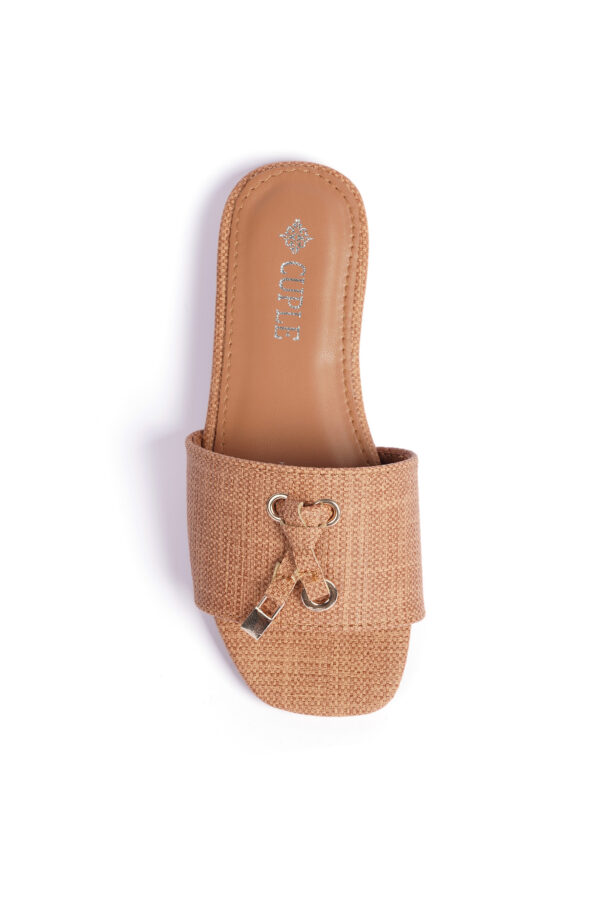 Girls' flats with an attractive shine - Image 4