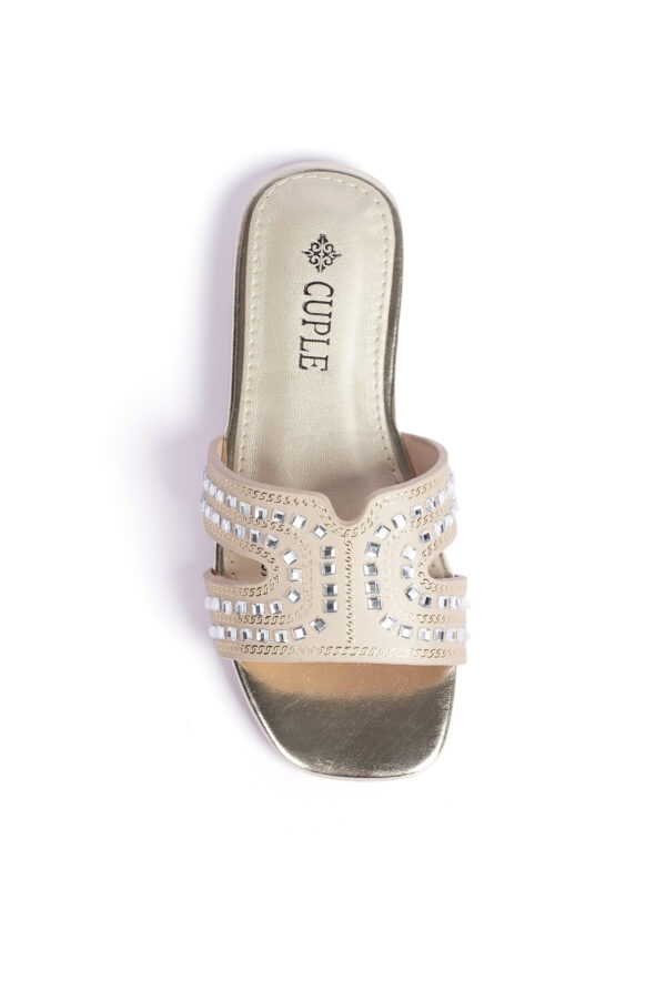 Girls' flats with an attractive shine - Image 6