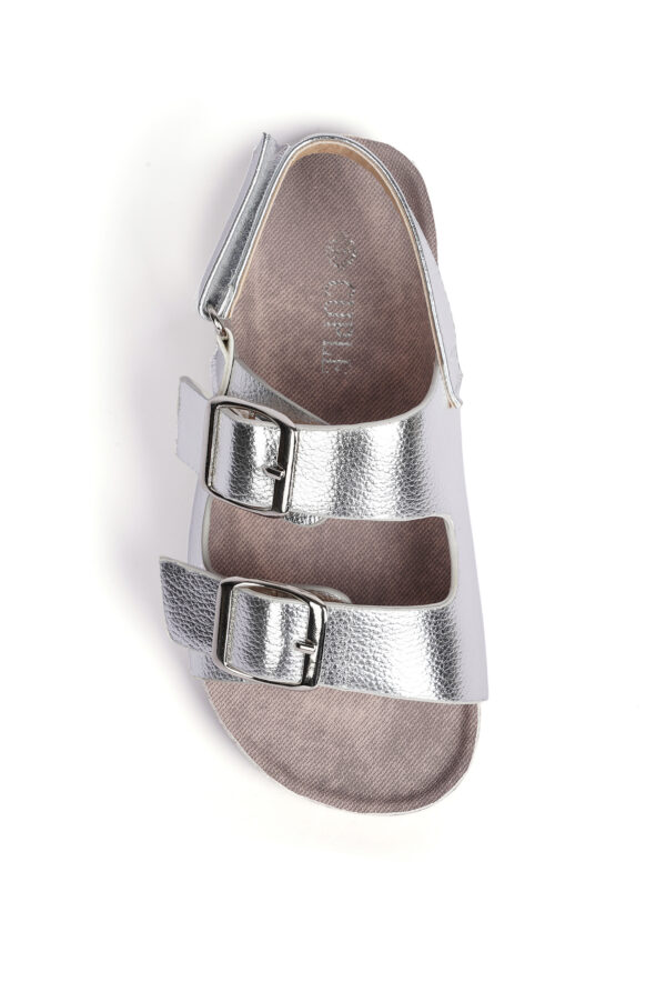 Girls' flats with an attractive shine - Image 6