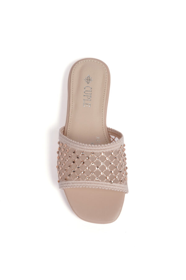 Girls' flats with an attractive shine - Image 9