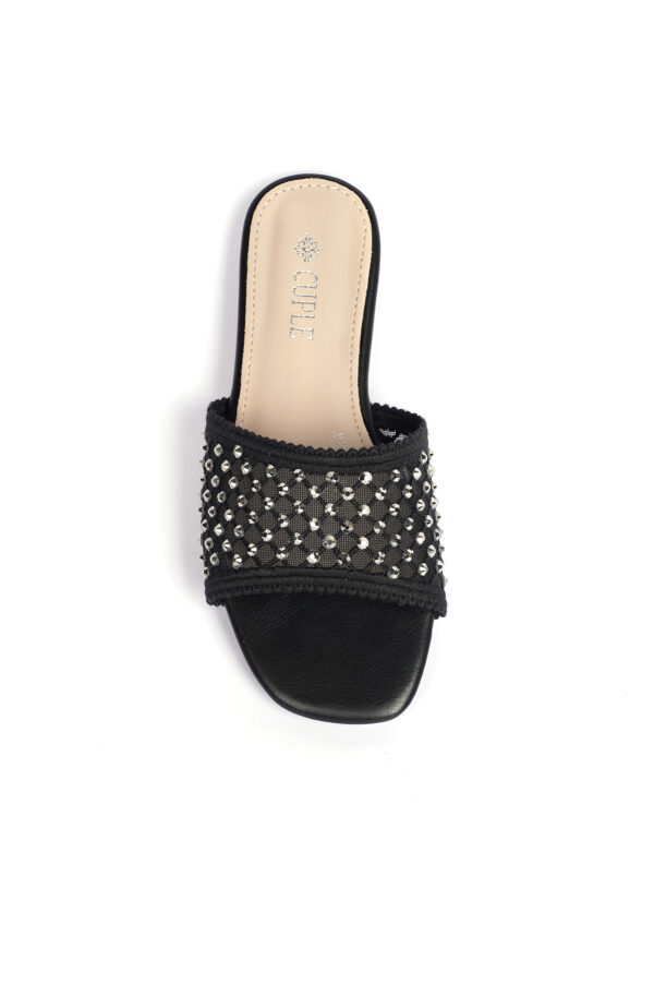 Girls' flats with an attractive shine - Image 2