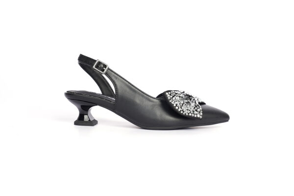 Girls' flats with an attractive shine - Image 3