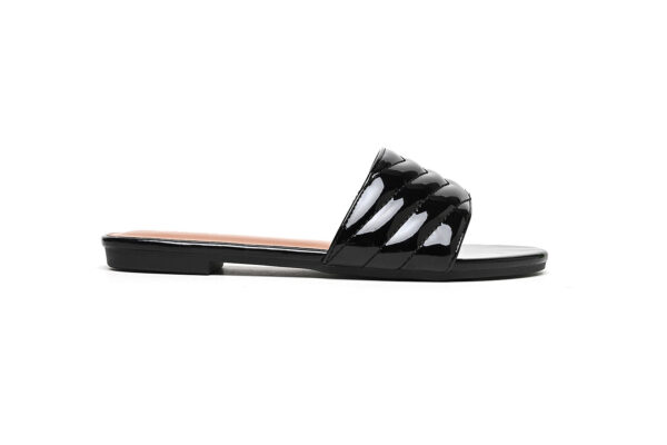 Elegant White Slide Flats with Quilted Pattern - Image 6